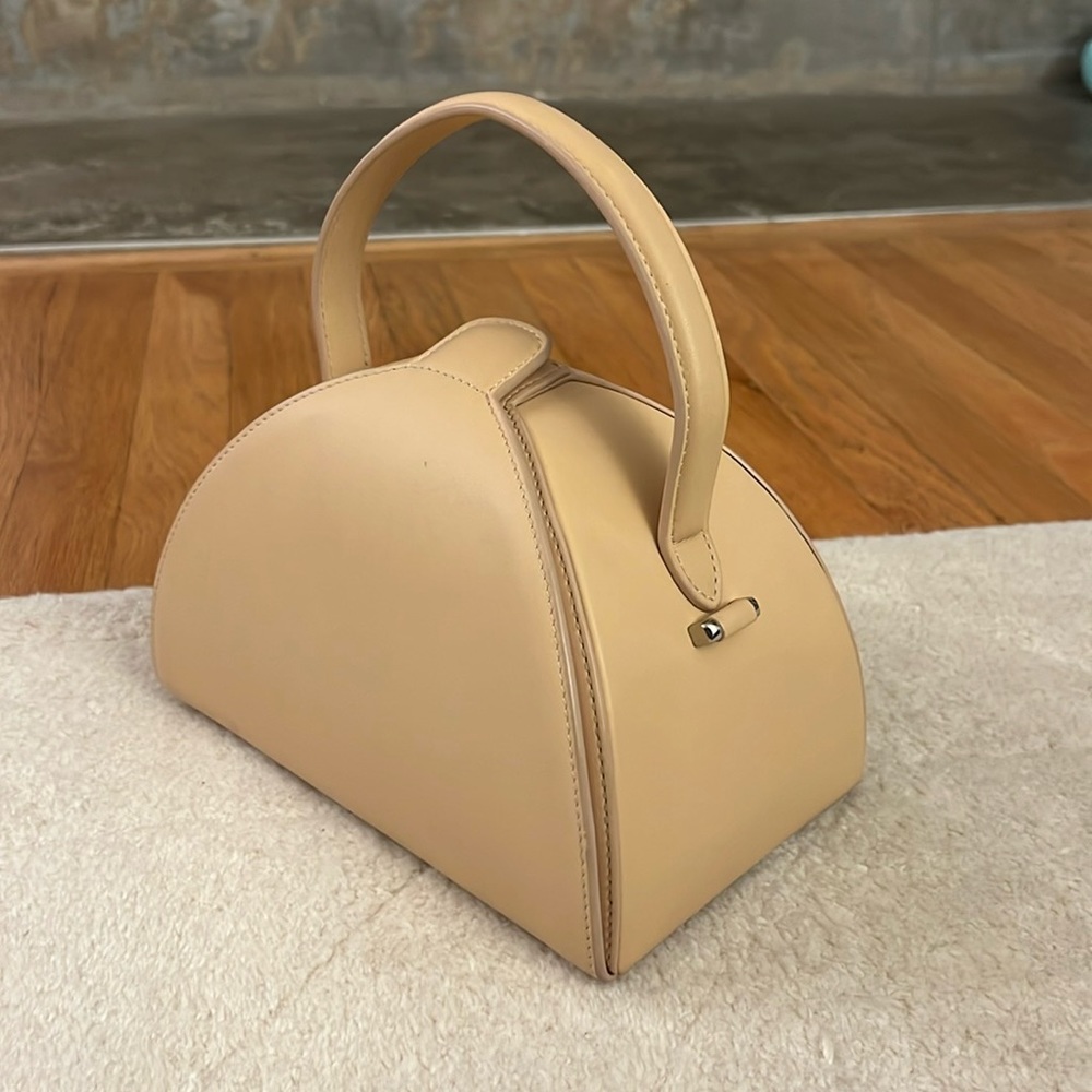 Excellent condition MLOUYE purse